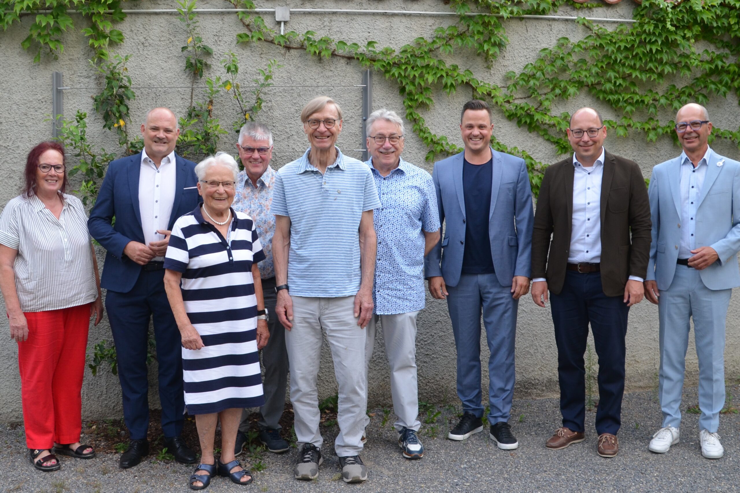 Kreisgeschäftsführerin Monika Schneider und Kreisvorsitzender Stefan Teufel (links) sowie Stadtverbandsvorsitzender Axel Wenzler (rechts) ehrten langjährige Mitglieder der Rottweiler CDU (von links): Gabriele Sautermeister, Konrad Burkard, Wilhelm Rieber, Klaus Kammerer, Philipp Merz und Christian Ruf.